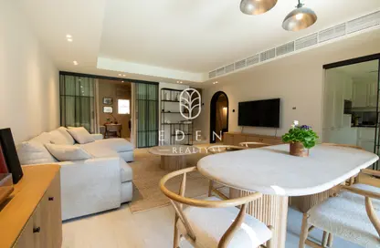 Villa - 3 Bedrooms - 2 Bathrooms for sale in Springs 10 - The Springs - Dubai