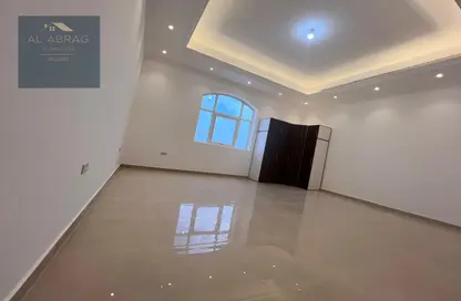 Apartment - 1 Bathroom for rent in C120 Building - Mohamed Bin Zayed City - Abu Dhabi