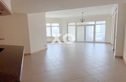 Empty Room image for: Apartment - 3 Bedrooms - 3 Bathrooms for rent in Al Khushkar - Shoreline Apartments - Palm Jumeirah - Dubai, Image 1