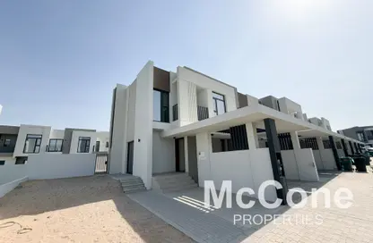 Villa - 4 Bedrooms - 5 Bathrooms for sale in Greenviews 2 - EMAAR South - Dubai South (Dubai World Central) - Dubai