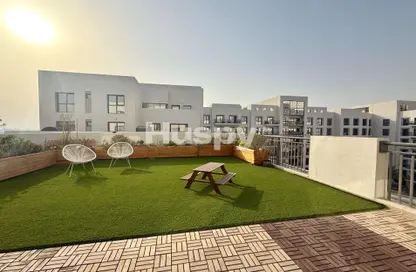 Apartment - 3 Bedrooms - 3 Bathrooms for sale in Zahra Apartments 2A - Zahra Apartments - Town Square - Dubai