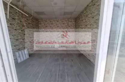متجر - استوديو - 1 حمام للايجار في مبنى اس بي اس بي 1 - أبو شغارة - الشارقة