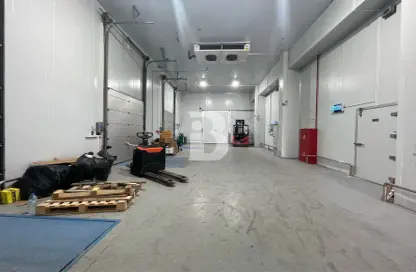 Warehouse - Studio for sale in Phase 1 - Dubai Investment Park (DIP) - Dubai