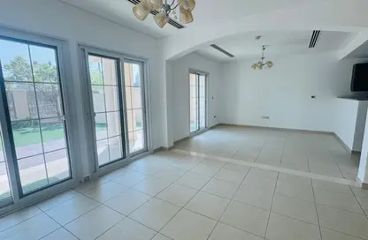 تاون هاوس - 3 غرف نوم - 3 حمامات للايجار في نخيل تاونهاوس - الضاحية 12 - قرية جميرا الدائرية - دبي