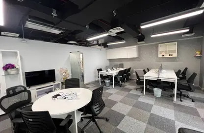 مكتب - استوديو - 1 حمام للايجار في الخليج التجاري - دبي