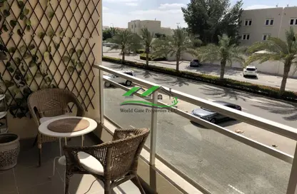 Apartment - 2 Bedrooms - 2 Bathrooms for rent in Tower 2 - Al Reef Downtown - Al Reef - Abu Dhabi