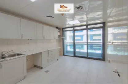 Apartment - 2 Bedrooms - 3 Bathrooms for rent in Khalidiya Towers - Al Khalidiya - Abu Dhabi