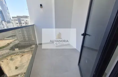 Apartment - 1 Bedroom - 2 Bathrooms for rent in Jumeirah Garden City - Al Satwa - Dubai