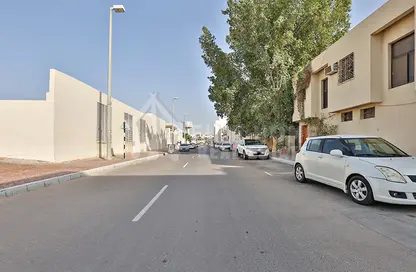 عمارة بالكامل - استوديو للبيع في منطقة المرور - أبوظبي