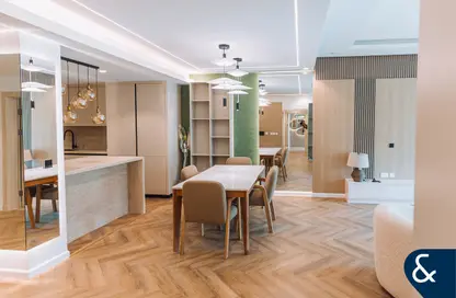 Apartment - 2 Bedrooms - 2 Bathrooms for sale in Jash Hamad - Shoreline Apartments - Palm Jumeirah - Dubai