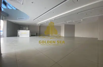 Retail - Studio for rent in Jumeira Tower - Al Najda Street - Abu Dhabi