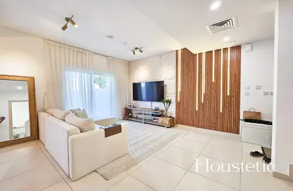 Living Room image for: Townhouse - 3 Bedrooms - 4 Bathrooms for rent in Amaranta 3 - Villanova - Dubai Land - Dubai, Image 1