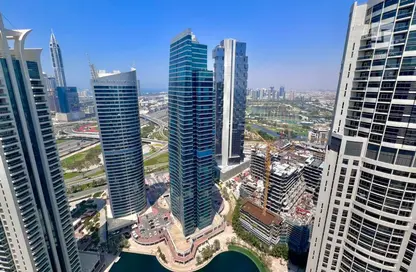 Penthouse - 3 Bedrooms - 6 Bathrooms for rent in The V Tower - Dubai Residence Complex - Dubai