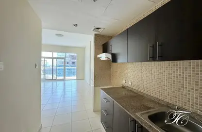 شقة - 1 حمام للايجار في رويال ريزيدنس 2 - رويال ريزدنس - مدينة دبي الرياضية - دبي