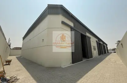 Warehouse - Studio - 4 Bathrooms for sale in Al Sajaa Industrial - Al Sajaa - Sharjah