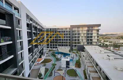 Apartment - 3 Bedrooms - 4 Bathrooms for rent in The Gate - Masdar City - Abu Dhabi