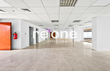 Office Space - Studio - 1 Bathroom for rent in Fairmont Hotel - Sheikh Zayed Road - Dubai