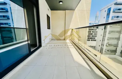 Apartment - 1 Bedroom - 2 Bathrooms for rent in Jumeirah Garden City - Al Satwa - Dubai