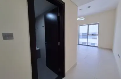 Apartment - 1 Bedroom - 2 Bathrooms for rent in Jumeirah Garden City - Al Satwa - Dubai