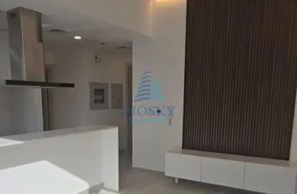 Apartment - 1 Bedroom - 2 Bathrooms for rent in The East Crest by Meteora - District 17 - Jumeirah Village Circle - Dubai