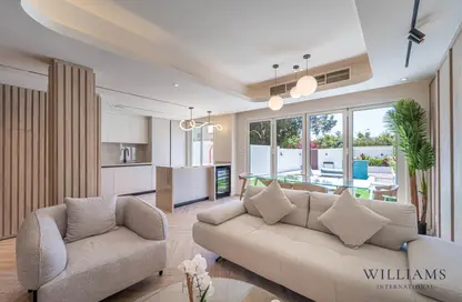 Villa - 2 Bedrooms - 3 Bathrooms for sale in Springs 11 - The Springs - Dubai