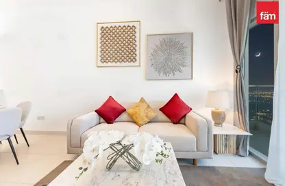 شقة - غرفة نوم - 2 حمامات للايجار في مبنى ربدان - مدينة السيارات - دبي