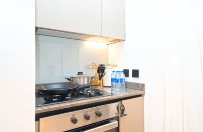 صورة لـ مطبخ شقة - غرفة نوم - 1 حمام للايجار في سيفين بالم - نخلة جميرا - دبي ، صورة رقم 1