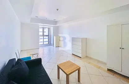 صورة لـ غرفة المعيشة شقة - غرفة نوم - 2 حمامات للايجار في برج الأميرة - دبي مارينا - دبي ، صورة رقم 1