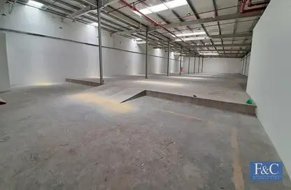 Warehouse - Studio - 2 Bathrooms for rent in RAS - Umm Ramool - Dubai