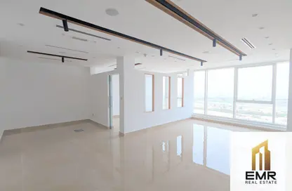 Office Space - Studio for rent in Churchill Towers - Business Bay - Dubai