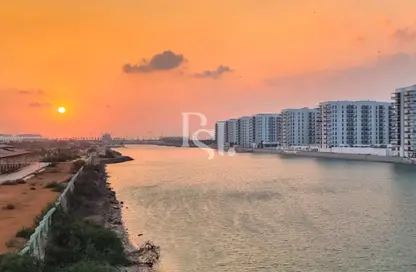 Apartment - Studio - 1 Bathroom for rent in Waters Edge - Yas Island - Abu Dhabi