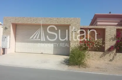 Townhouse - 4 Bedrooms - 6 Bathrooms for rent in Al Jazirah Al Hamra - Al Hamra Village - Ras Al Khaimah