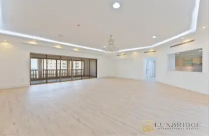 Apartment - 3 Bedrooms - 5 Bathrooms for rent in Golden Mile 4 - Golden Mile - Palm Jumeirah - Dubai
