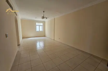 شقة - 2 غرف نوم - 2 حمامات للايجار في مجمع مويلح - تجارية مويلح - الشارقة شقة - 2 غرف نوم - 2 حمامات للايجار في مجمع مويلح - تجارية مويلح - الشارقة