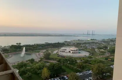 Duplex - 3 Bedrooms - 4 Bathrooms for rent in Corniche Road - Abu Dhabi