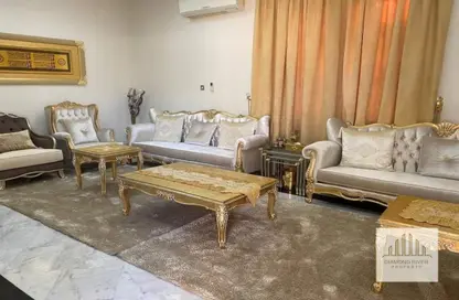 Living Room image for: Villa - 4 Bedrooms - 5 Bathrooms for rent in Al Bateen - Al Ain, Image 1