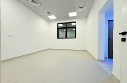 شقة - 1 حمام للايجار في مركز محمد بن زايد - مدينة محمد بن زايد - أبوظبي