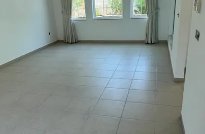 شقة - غرفة نوم - 1 حمام للايجار في الغزلان - جرينز - دبي