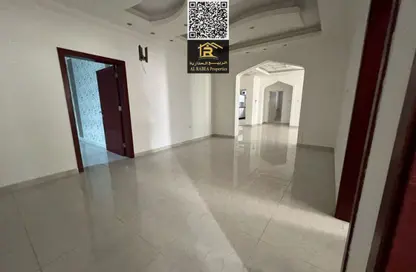 Apartment - 4 Bedrooms - 3 Bathrooms for rent in Al Jurf 2 - Al Jurf - Ajman Downtown - Ajman