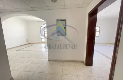 Apartment - 3 Bedrooms - 3 Bathrooms for rent in Al Muroor Building - Sultan Bin Zayed the First Street - Muroor Area - Abu Dhabi