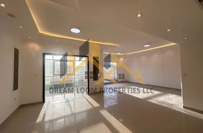 Villa - 4 Bedrooms - 5 Bathrooms for rent in Al Reef Villas - Al Reef - Abu Dhabi