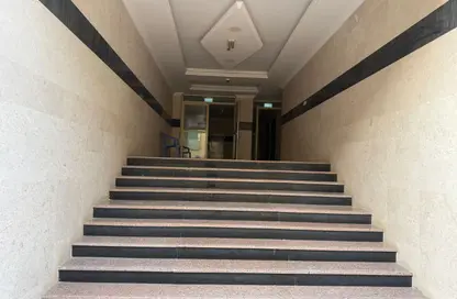 عمارة بالكامل - استوديو للبيع في المناخ - القاسمية - الشارقة