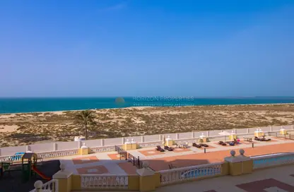 شقة - غرفة نوم - 2 حمامات للايجار في رويال بريز - رويال بريز - قرية الحمرا - رأس الخيمة