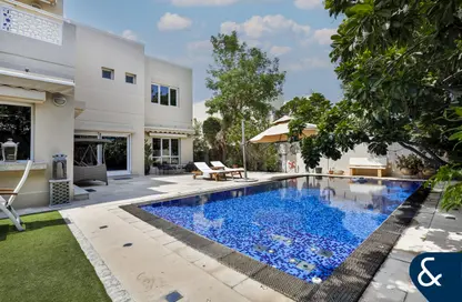 Villa - 5 Bedrooms - 5 Bathrooms for sale in Meadows 2 - Meadows - Dubai