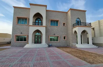 فيلا - 5 غرف نوم - 7 حمامات للايجار في حدائق الإمارات 1 - القوز - دبي