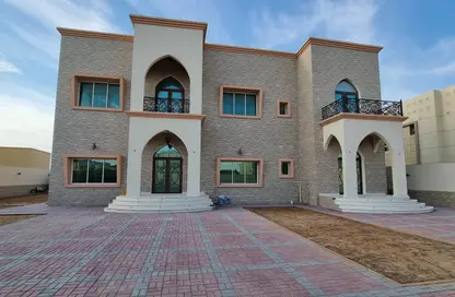 فيلا - 5 غرف نوم - 7 حمامات للايجار في حدائق الإمارات 1 - القوز - دبي