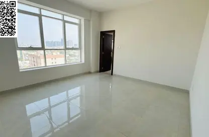 شقة - 2 غرف نوم - 3 حمامات للايجار في مساكن كورنيش عجمان - طريق كورنيش عجمان - عجمان