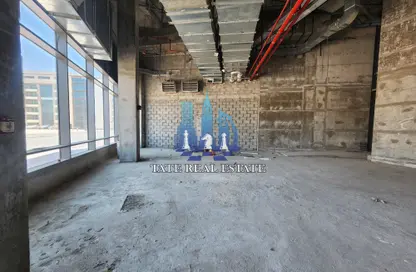 Retail - Studio for rent in Rawdhat Abu Dhabi - Abu Dhabi