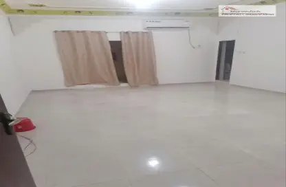 صورة لـ غرفة فارغة شقة - 1 حمام للايجار في كمال جمال مسال - المشرف - أبوظبي ، صورة رقم 1