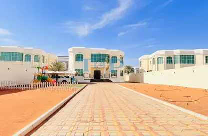 Villa - 5 Bedrooms - 7+ Bathrooms for rent in Jefeer Jedeed - Falaj Hazzaa - Al Ain